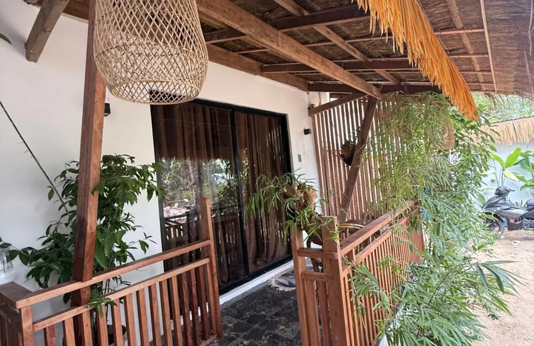 Zhaya'S Beach & Cottages-1
