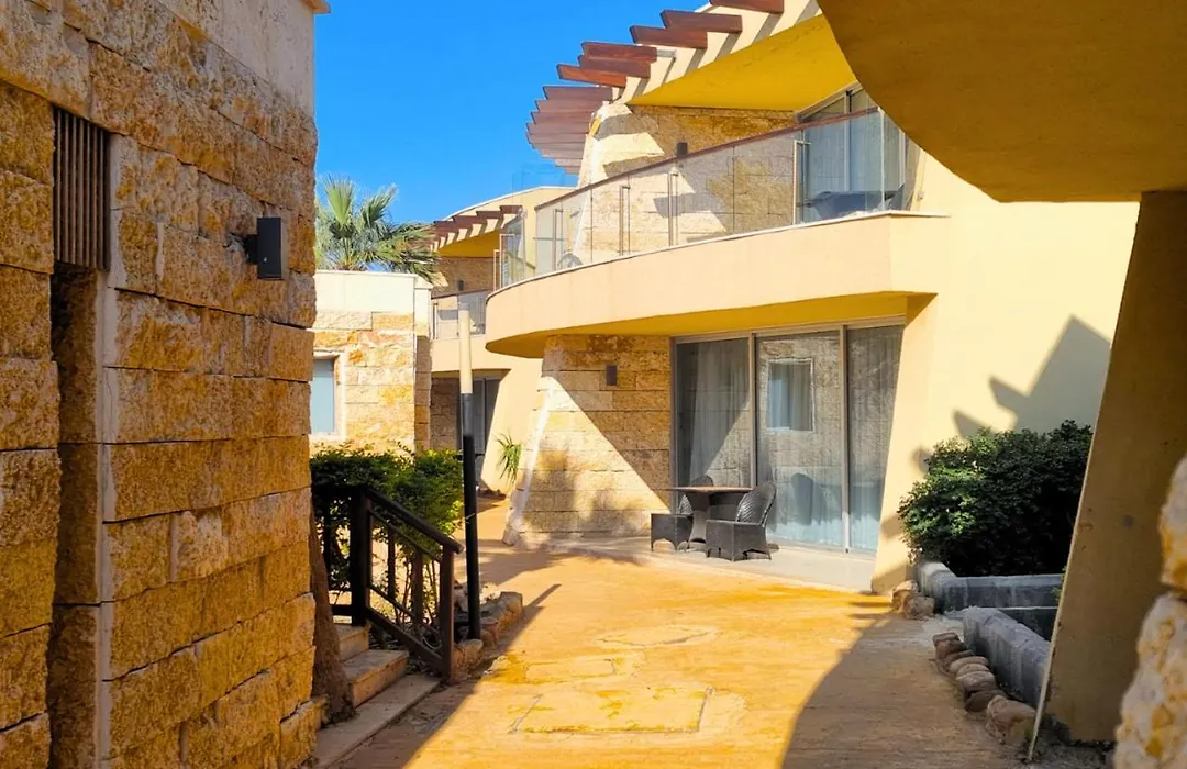 O Beach Hotel & Resort-1