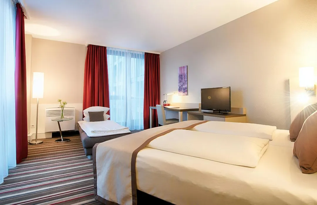 Leonardo Hotel Hannover Airport-1