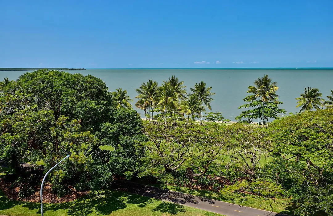 Cairns Harbourside Hotel-1