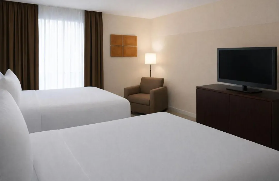 Crowne Plaza - Chicago West Loop By Ihg-1