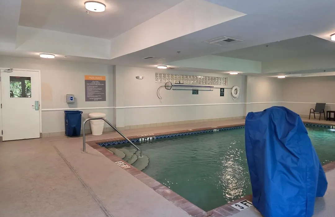 La Quinta Inn And Suites Fort Myers I-75-1