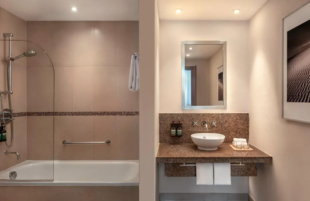 Staybridge Suites Yas Island Abu Dhabi By Ihg-1