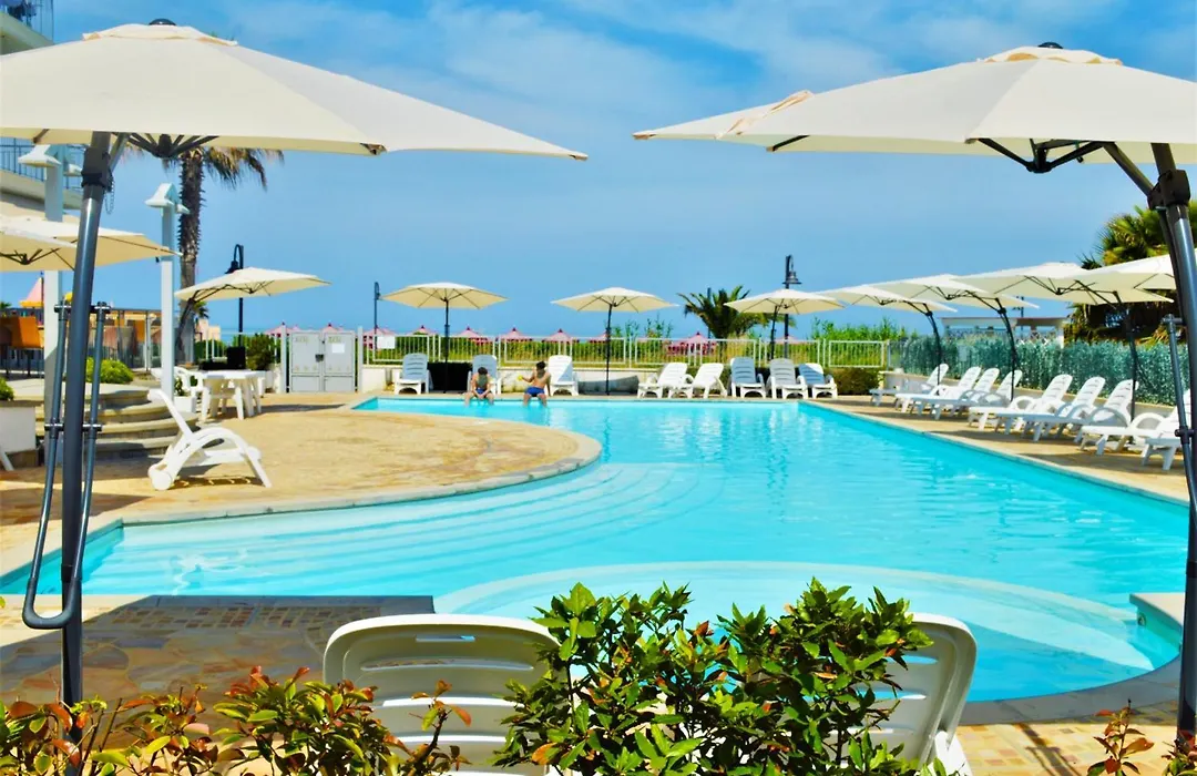 Casa Del Mar - Residence & Beach Resort-1