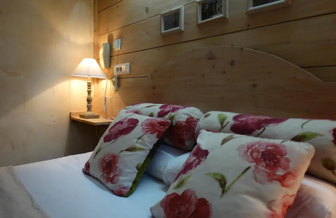 Logis Hotel Le Glacier-1