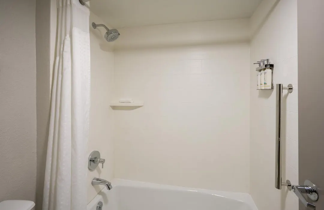Holiday Inn Express Hotel & Suites Kendall East-Miami By Ihg-1