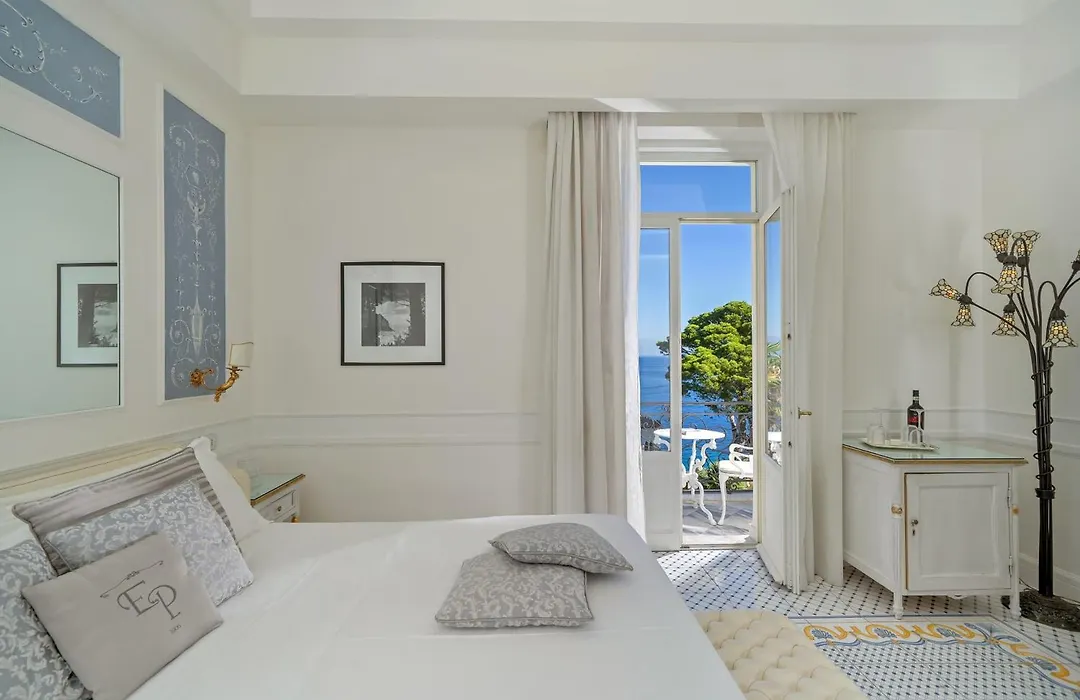 Luxury Villa Excelsior Parco-1