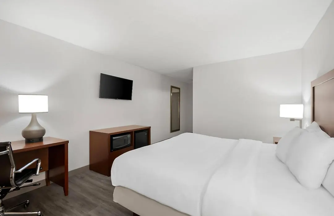 Comfort Inn & Suites Cincinnati Eastgate-1