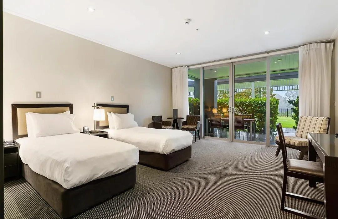 Hilton Lake Taupo-1