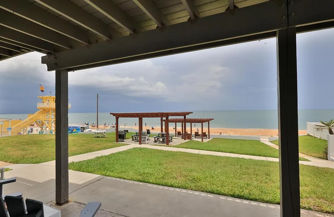 Driftwood Beach Motel-1