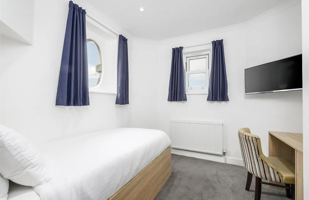 The Sandringham Hotel-1