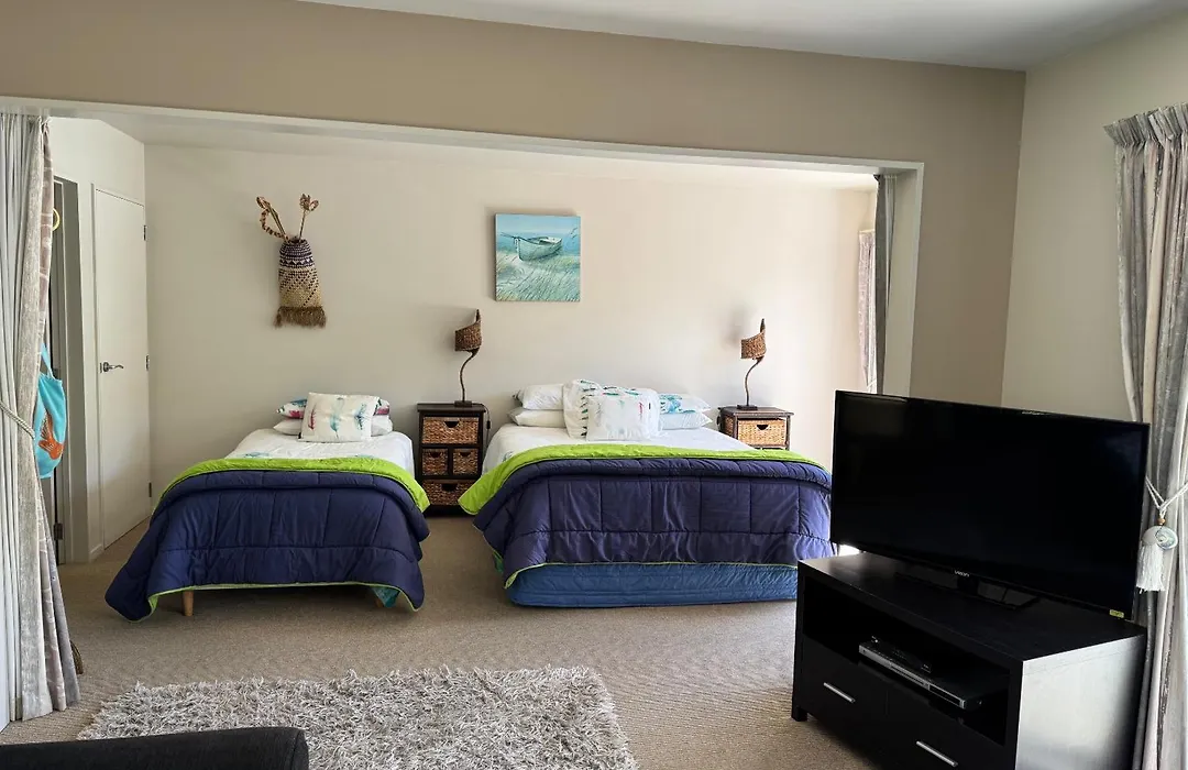 Te Mahia Bay Resort-1