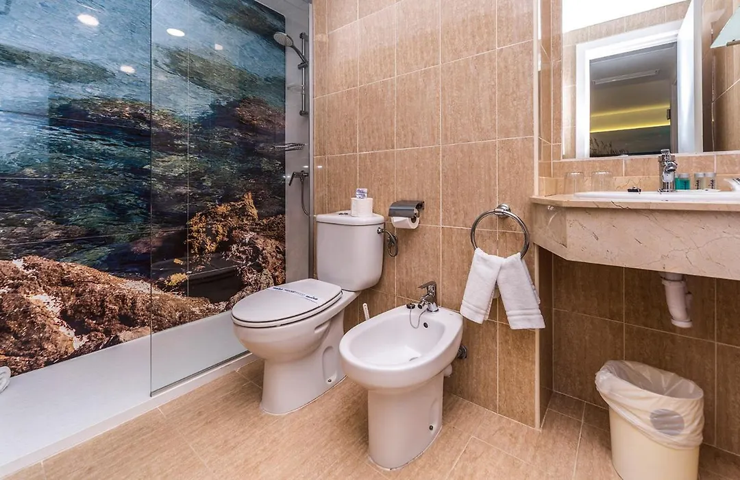 Apartamentos Globales Lord Nelson (Adults Only)-1