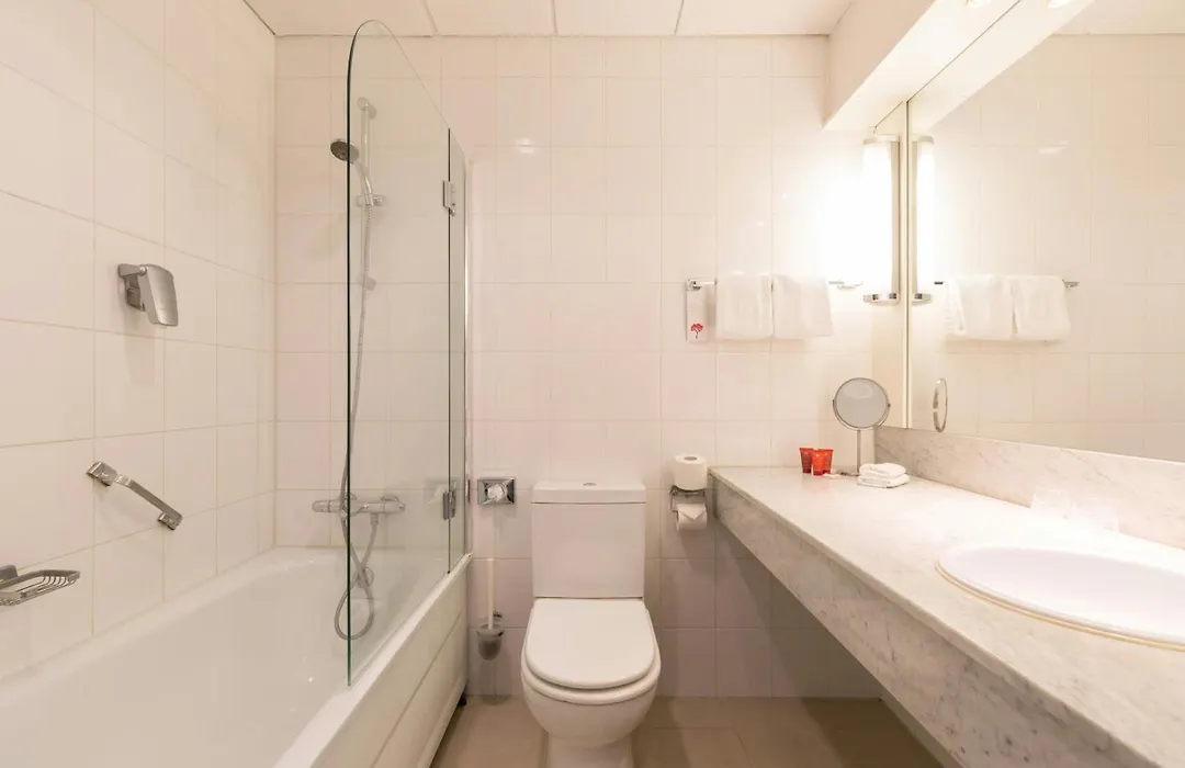 Leonardo Hotel Lelystad City Center-1