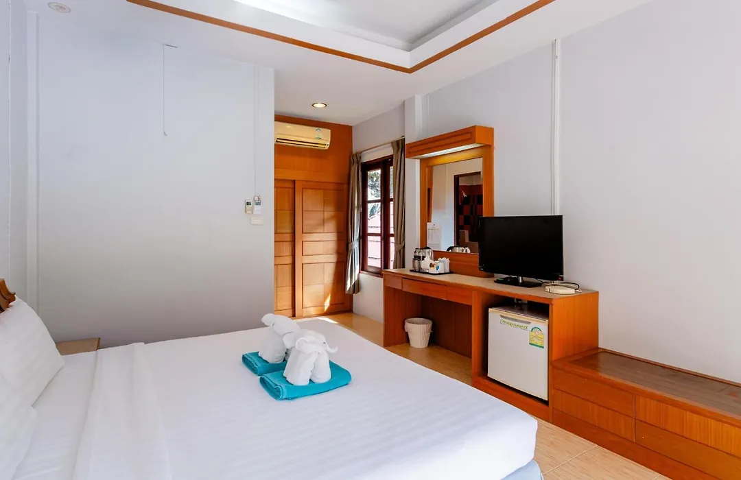 Tonsai Bay Resort-1