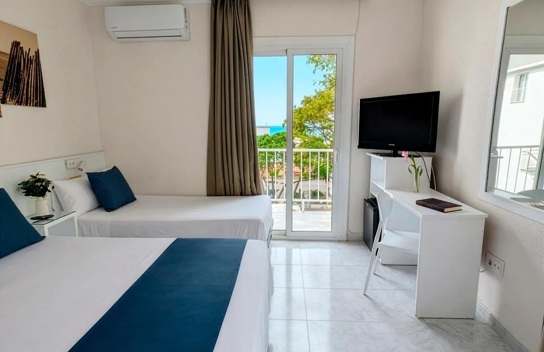Hotel Medium Claramar-1
