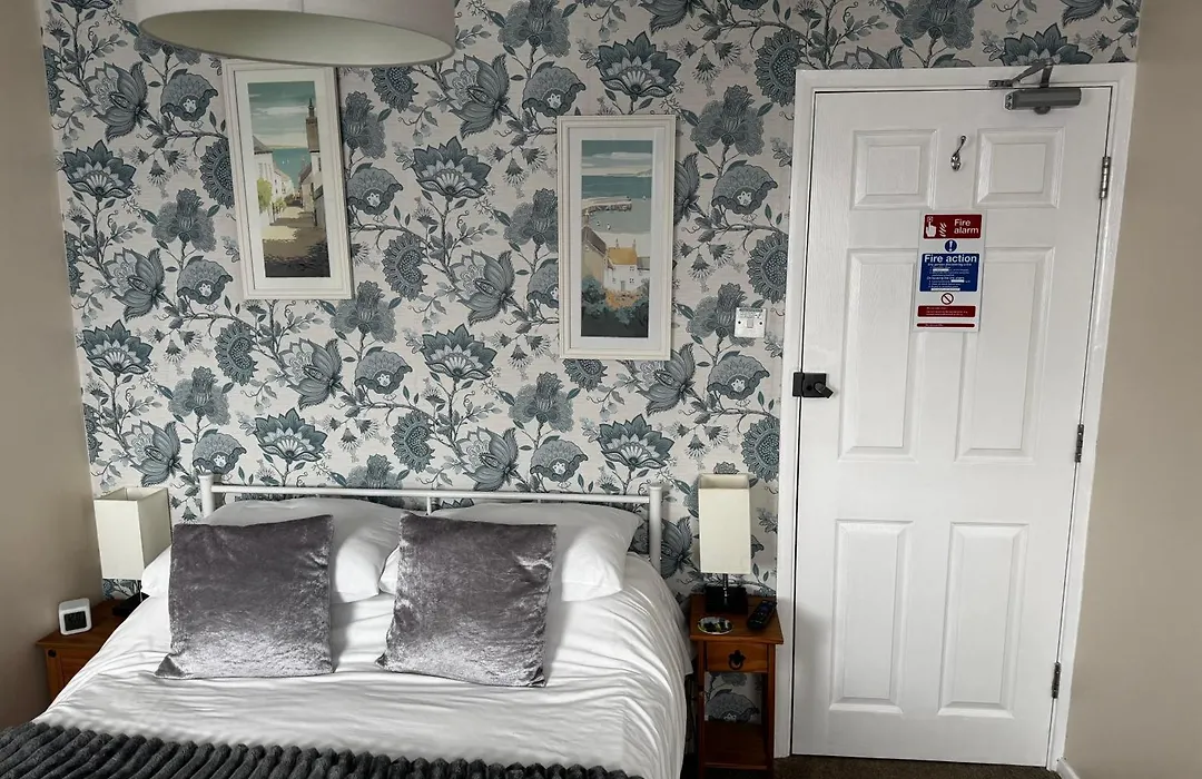 Willows Guest House-1