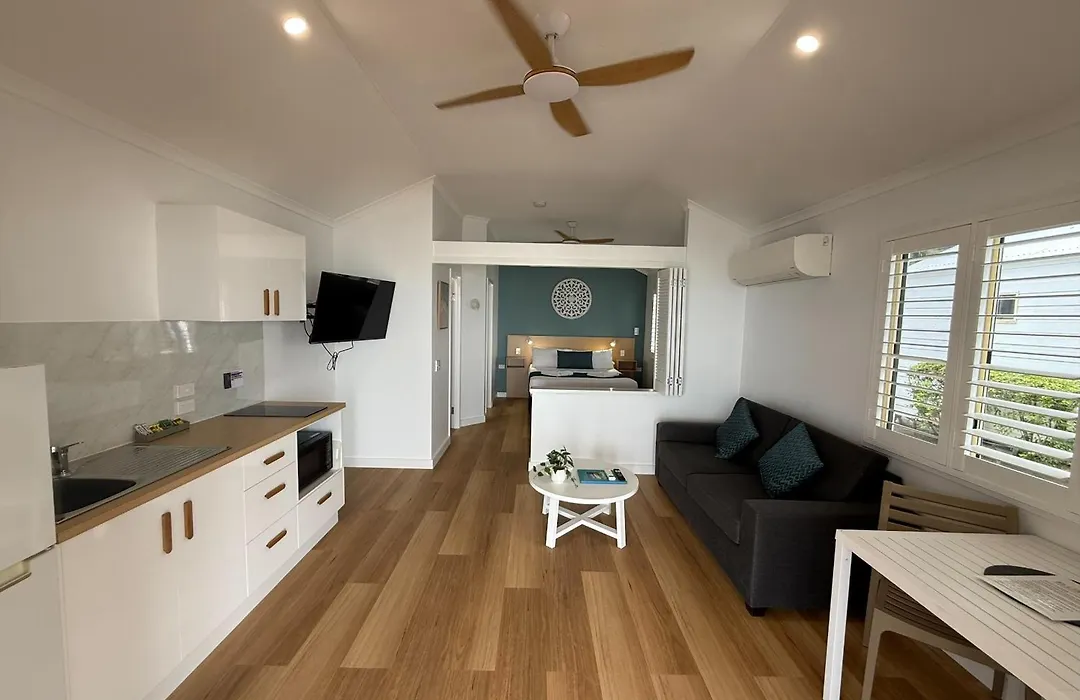 Ellis Beach Oceanfront Holiday Park-1