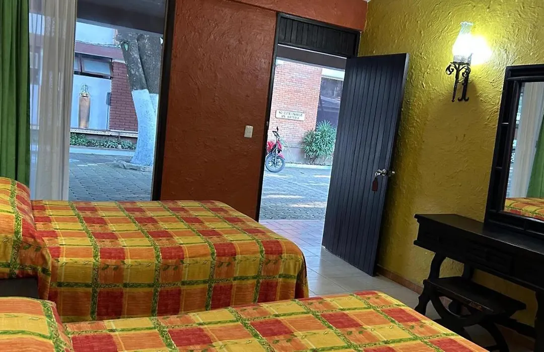 Hotel El Rancho-1