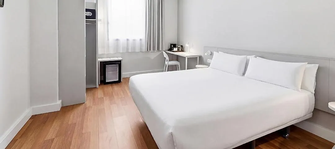 B&B Hotel Barcelona Mataro-1