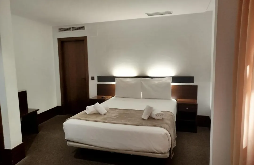 Hotel Bestprice Toledo-1