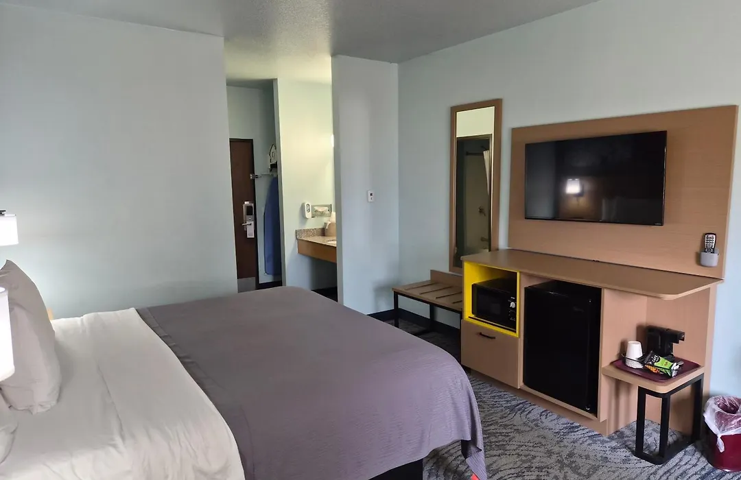 Bay Inn-1
