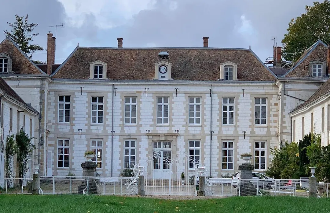 Chateau De Juvigny-1
