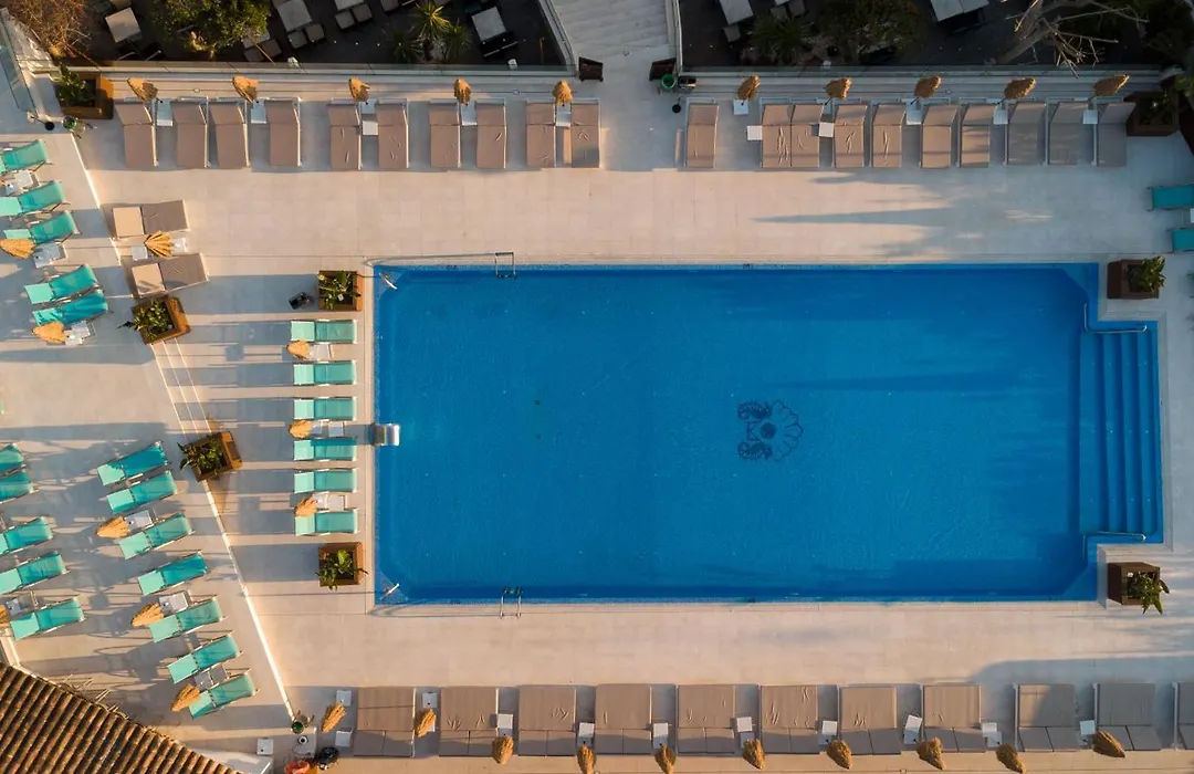 Bahia De Alcudia Hotel & Spa-1