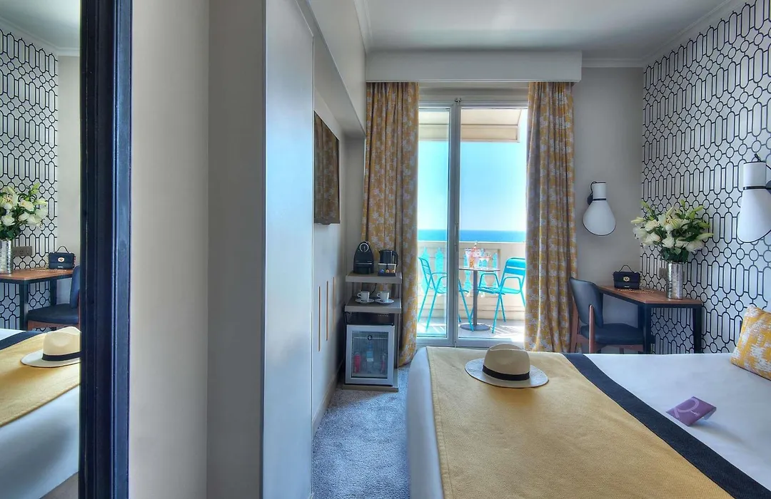 Mercure Nice Marche Aux Fleurs-1