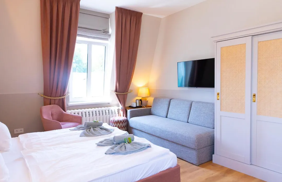 Hotel Germania-1