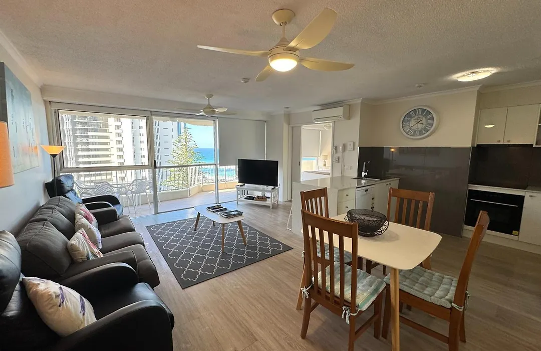Surfers Beachside Holiday Apartments-1