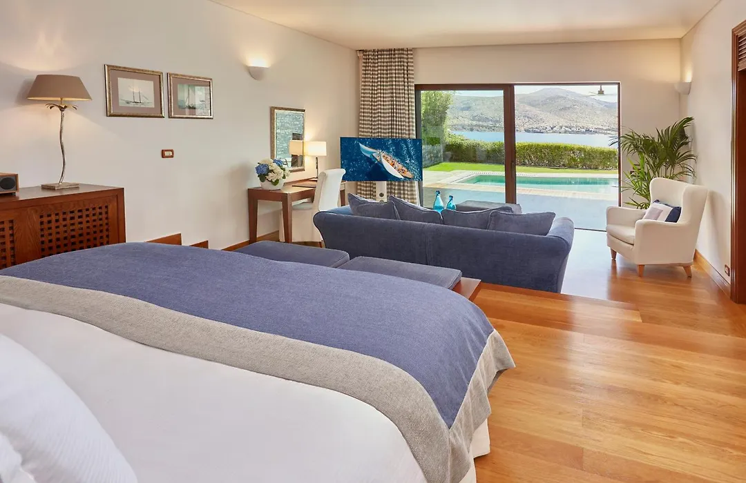 Grand Resort Lagonissi-1