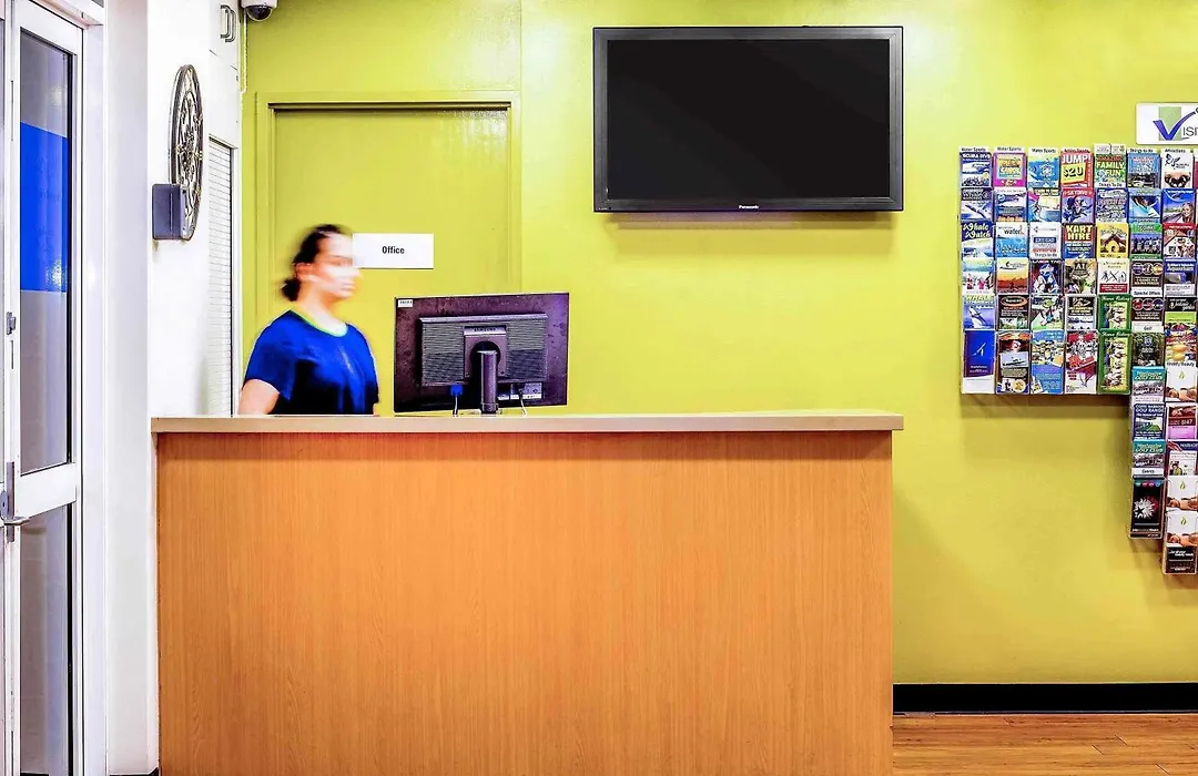Coffs Harbour Budget Stay-1