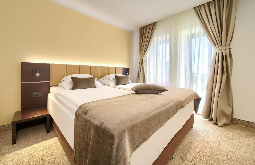 Hotel Marina-1