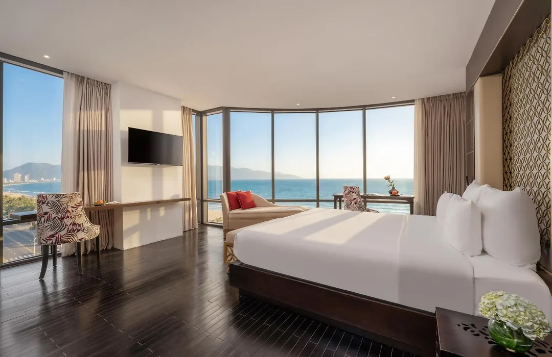Holiday Beach Hotel Danang-1