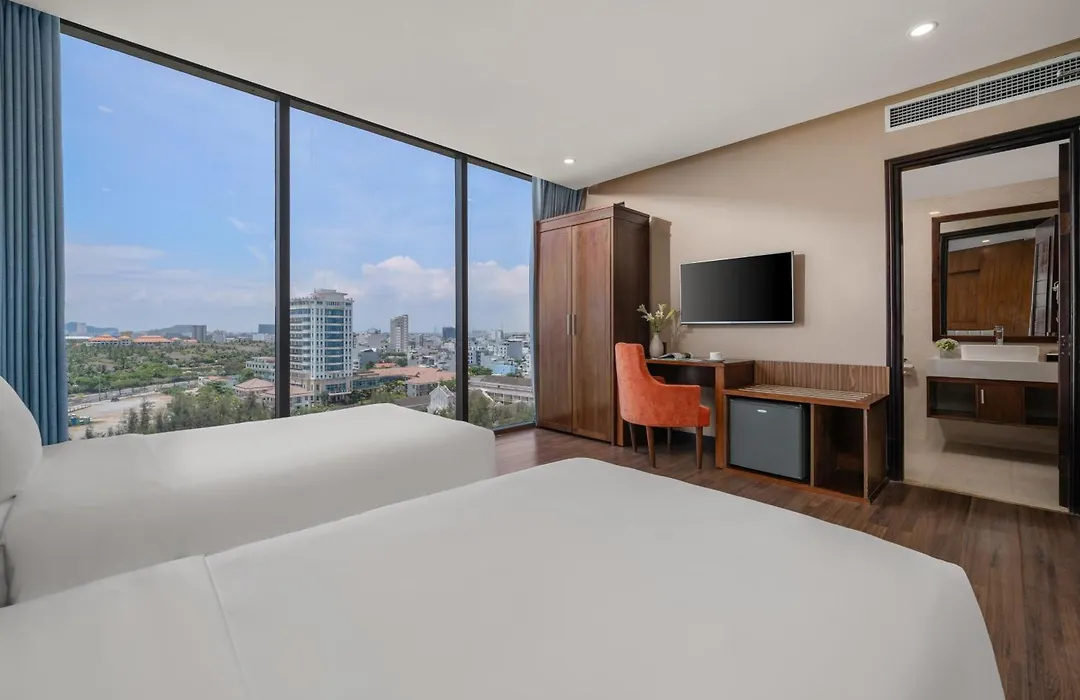 Yarra Ocean Suites Danang-1