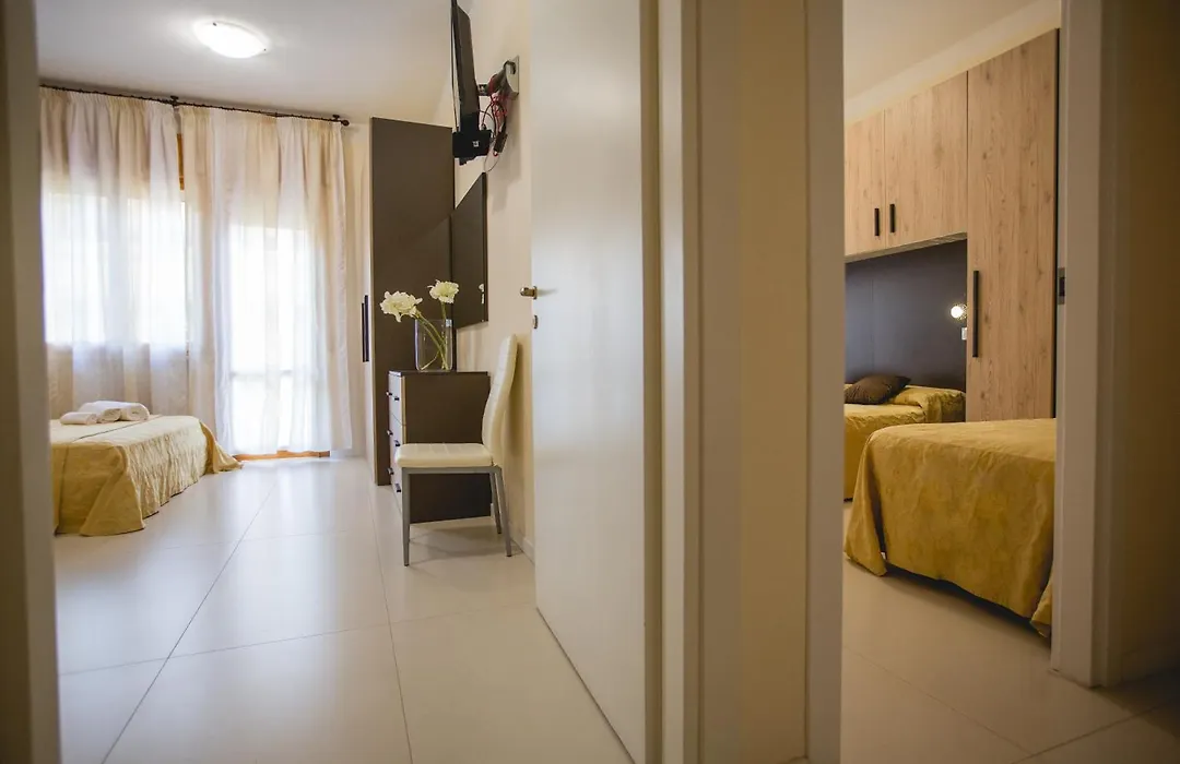 Hotel Augusta-1