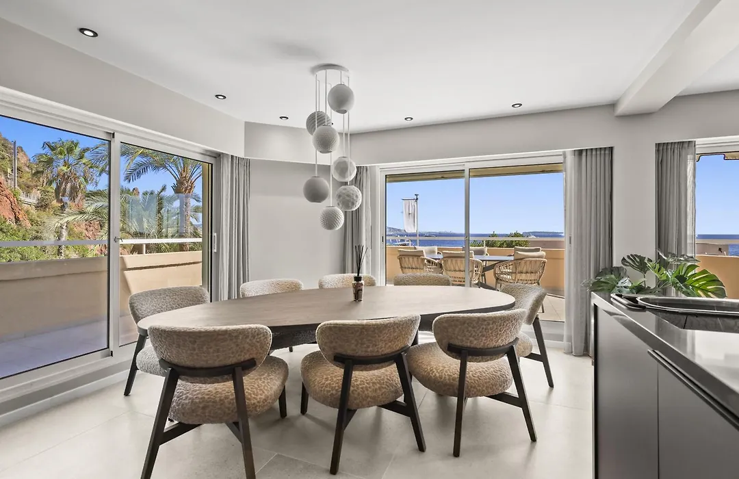 Riviera Beach Hotel-1