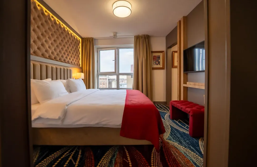 Art Hotel Rotterdam-Fully Renovated-1