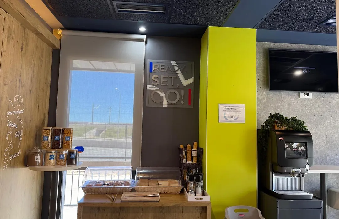 Ibis Budget Valencia Alcasser-1