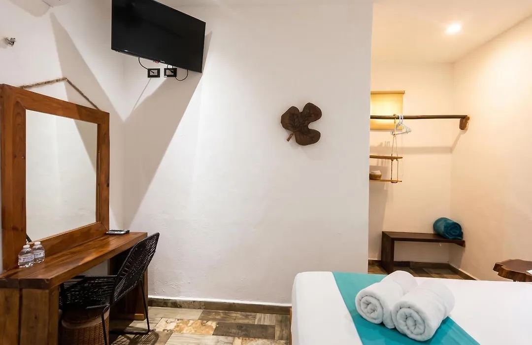 Hotel y Beach Club Casa Mia Xulha -Bacalar-1