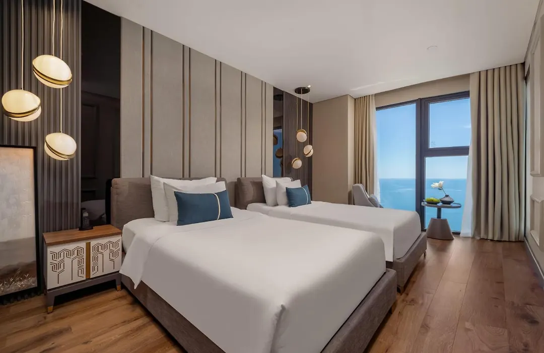 Peninsula Hotel Danang-1