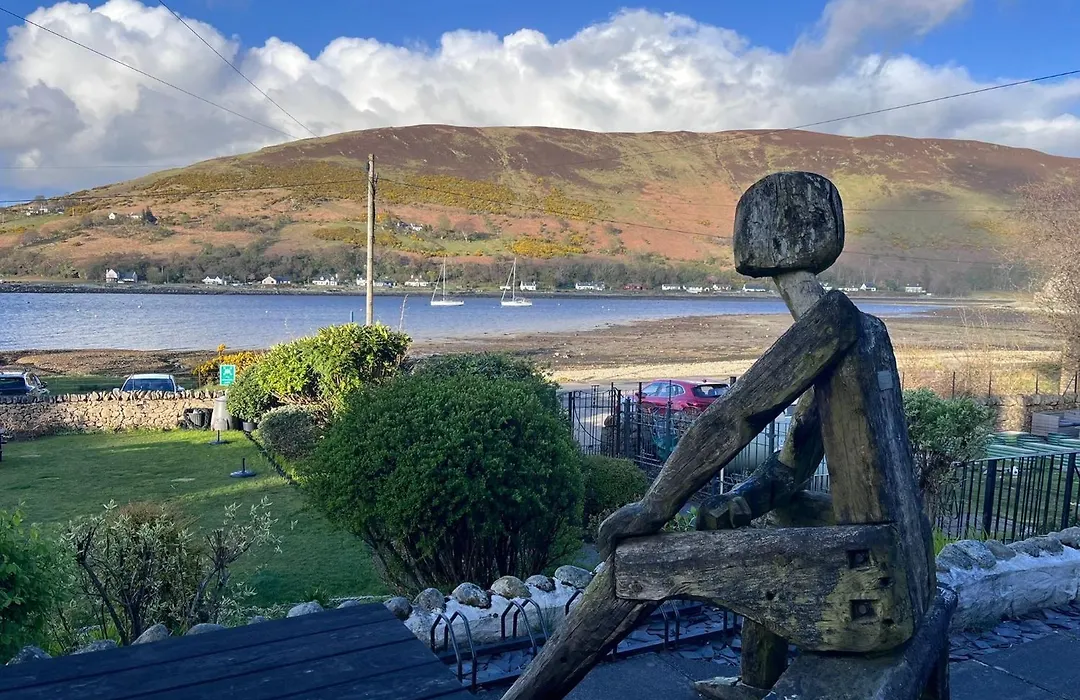 Lochranza Country Inn-1