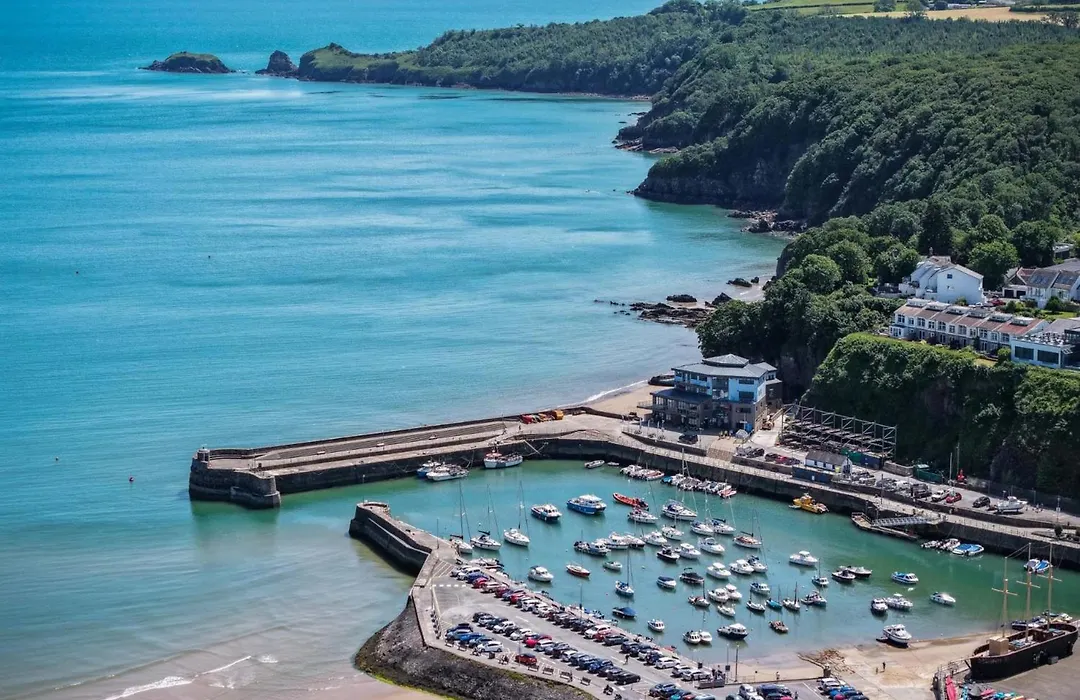 Rainbow Leap - 5 Bed Holiday Home - Saundersfoot-1