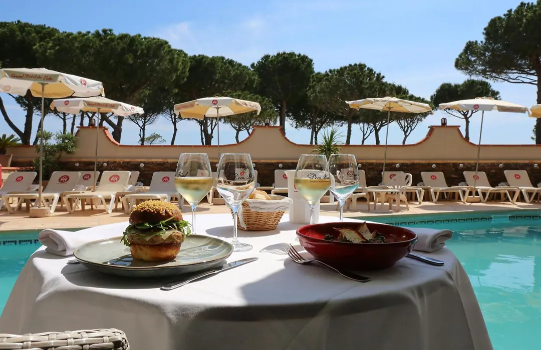 Grand Hotel Du Lido - Sur La Plage D'Argeles-1