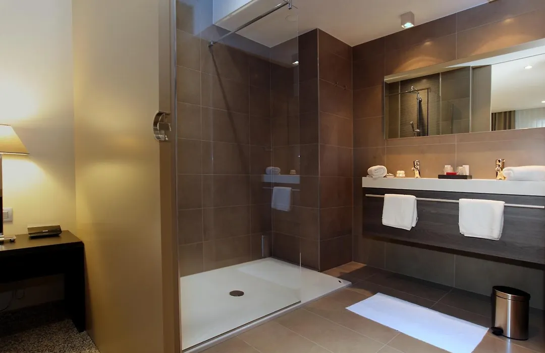 Hotel Iris-1