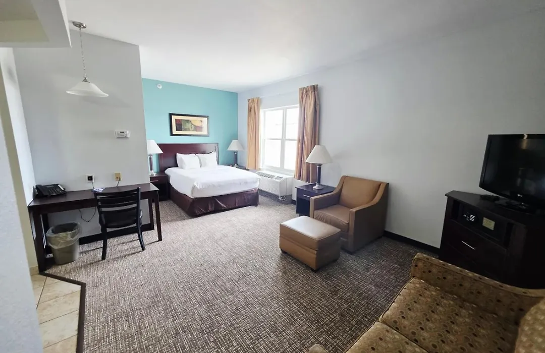 Mainstay Suites Minot-1