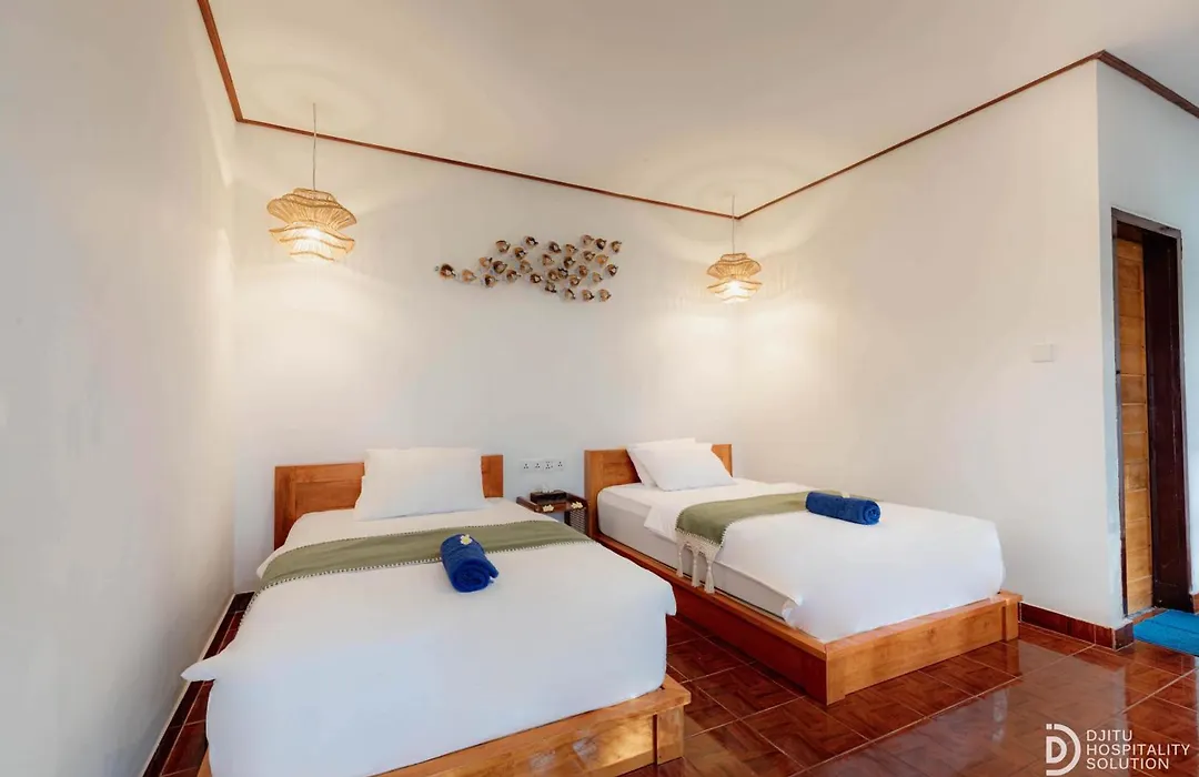 Paradise Palm Beach Bungalows And Dive Center-1
