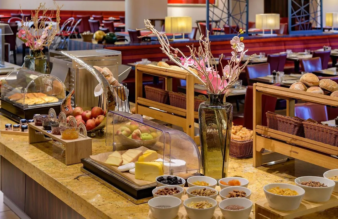 Moevenpick Hotel Geneva-1