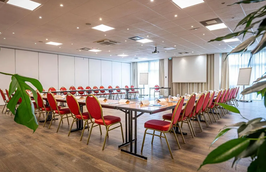 Mercure Paris Le Bourget Aeroport-1